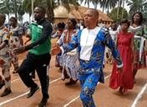 Image  défilé fête de la jeunesse