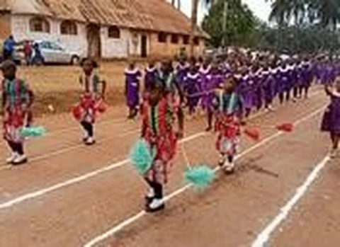 Image  défilé fête de la jeunesse