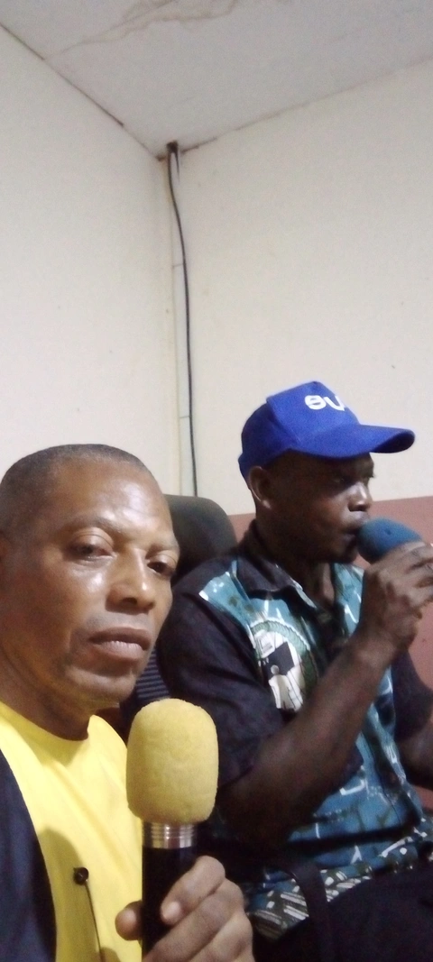 Emission Radio  à Kúl Mélâb